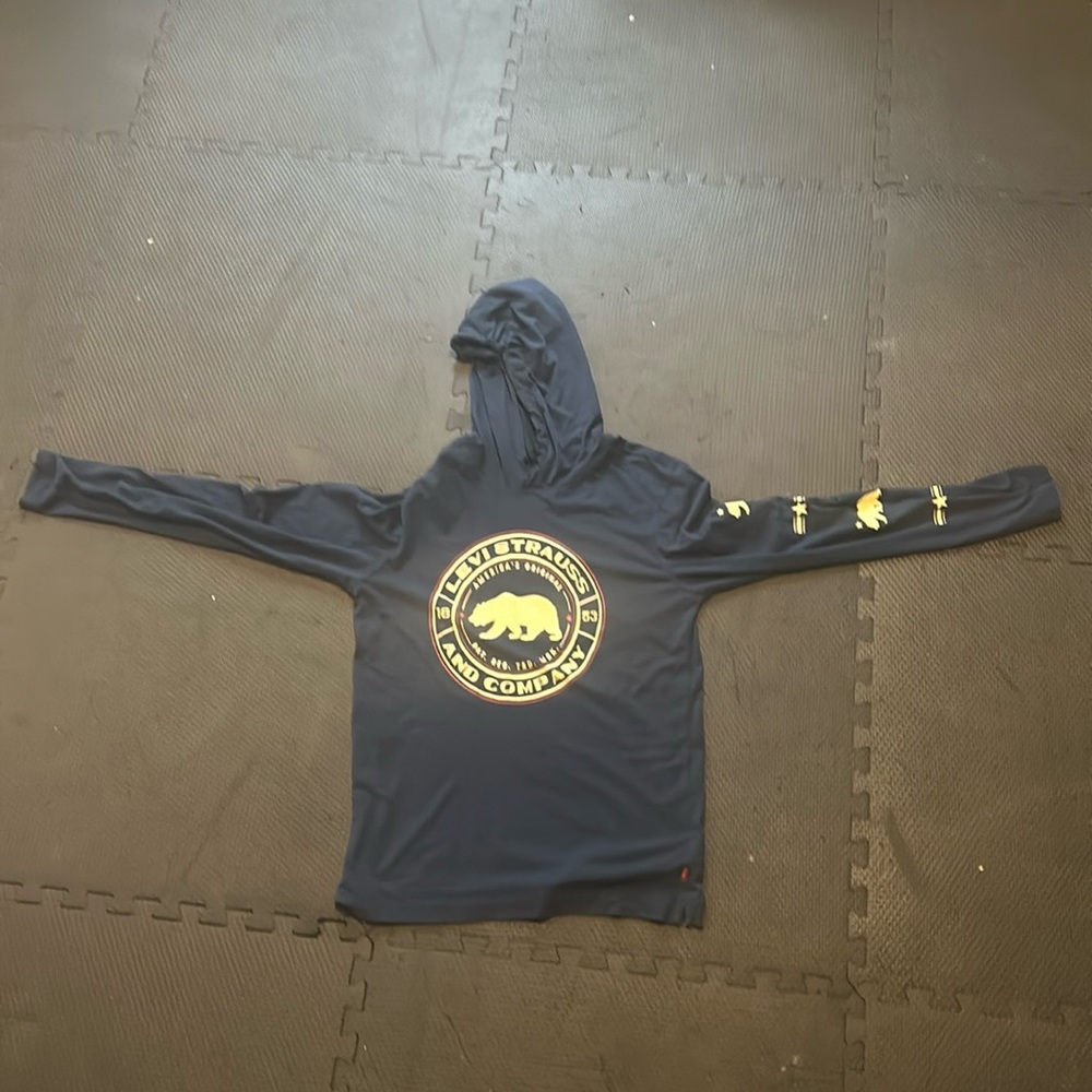 Levi long sleeve hooded shirt size adult small